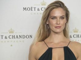 Bar Refaeli y su segundo embarazo