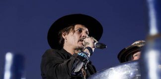 Depp en el festival de Glastonbury