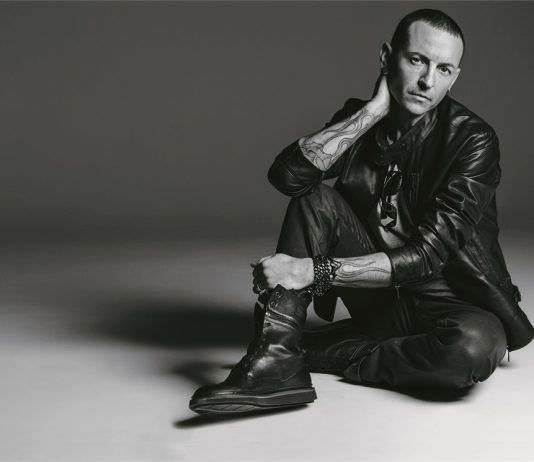 Muere Chester Bennington. Chester Bennington, suicidio