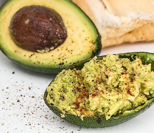 ¿Sabías que el aguacate posee muchos beneficios?