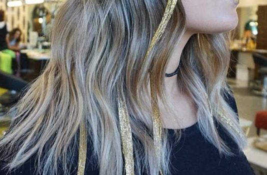 Mechas con glitter: la última tendencia para esta nochevieja mechas con glitter