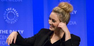 Billie Lourd le hace un homenaje a su madre Carrie Fisher Billie Lourd