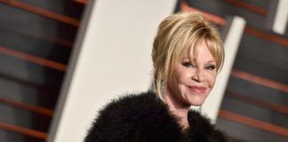 Melanie Griffith dice adorar al novio de su hija Dakota Johnson Melanie Griffith dice