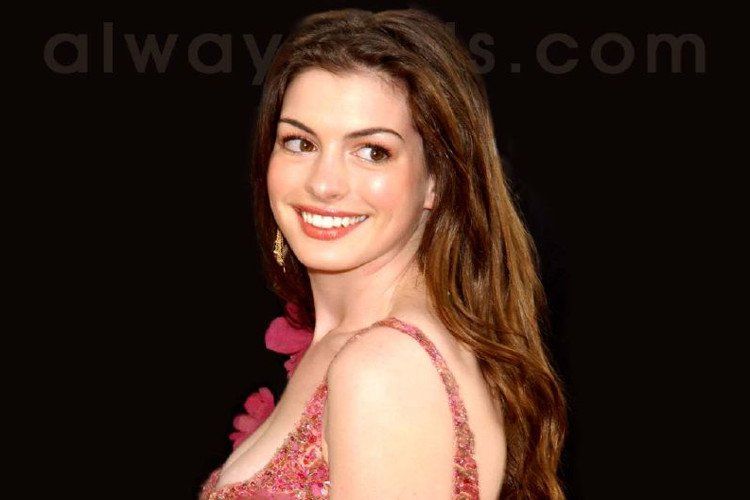 Anne Hathaway aclara