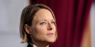 Jodie Foster demuestra ser una buena amiga de Mel Gibson Jodie Foster demuestra ser una buena amiga