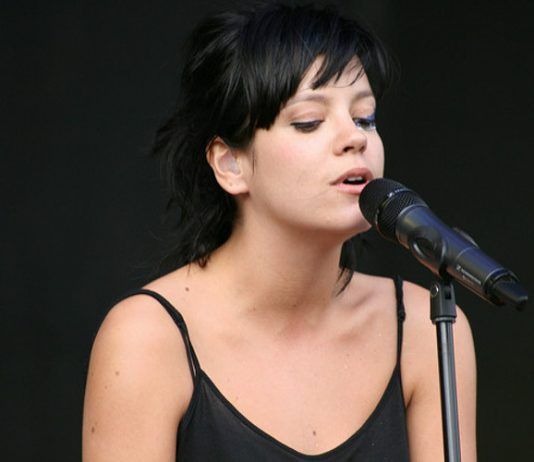 Reveladoras confesiones de Lily Allen en sus recientes memorias Reveladoras confesiones