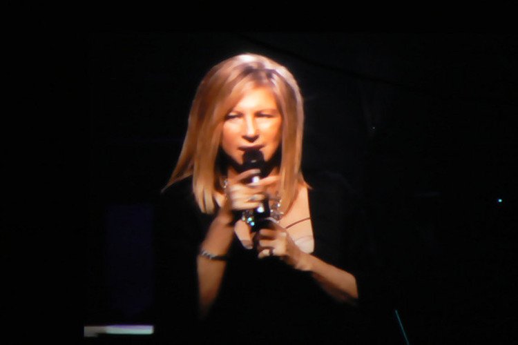 Barbra Streisand trasmite