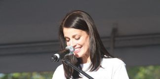 Dayanara Torres quiere que su prometido adquiera el placer de bailar Dayanara Torres