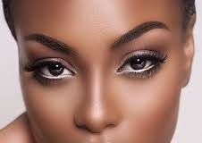 ¿Se puede mantener el maquillaje muchas horas durante el día?