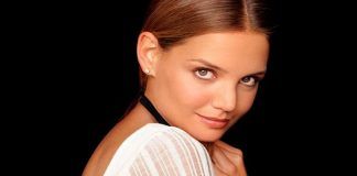 Katie Holmes hace caso