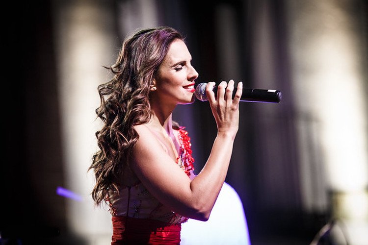 cantante Nuria Fergó